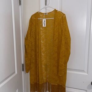 Mustard Yellow Lace Kimono P2P 25 stretches to 27 length 38” to fringe sz xl